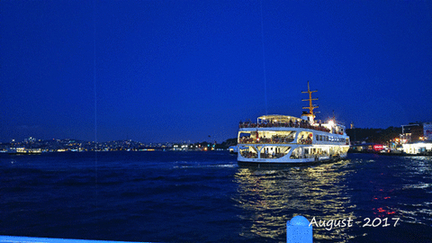イスタンブール　夜　船